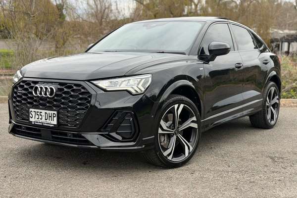 2025 Audi Q3 40 TFSI S line F3