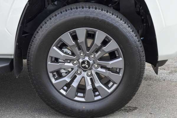 2026 Mitsubishi Triton GLS MV 4X4 thumb-3
