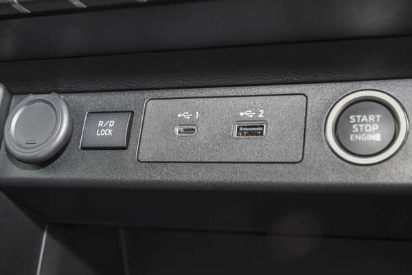 2026 Mitsubishi Triton GLS MV 4X4 thumb-14