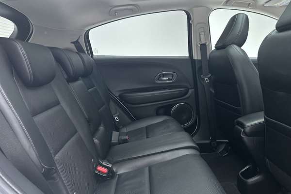 2021 Honda HR-V VTi-LX thumb-11
