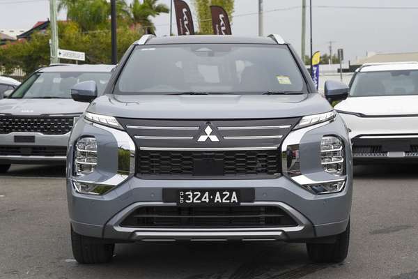 2026 Mitsubishi Outlander Exceed Tourer ZM thumb-2