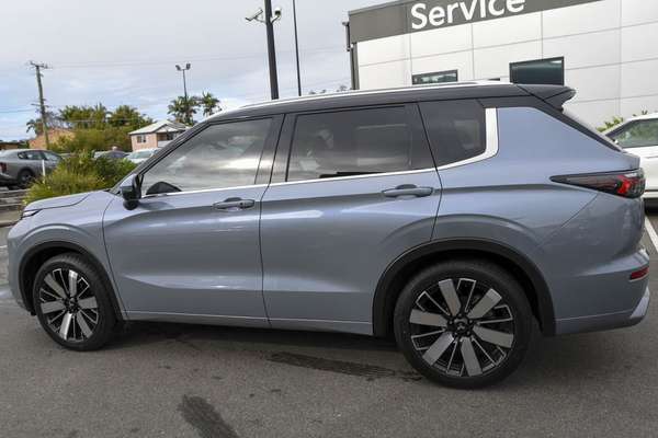 2026 Mitsubishi Outlander Exceed Tourer ZM thumb-4