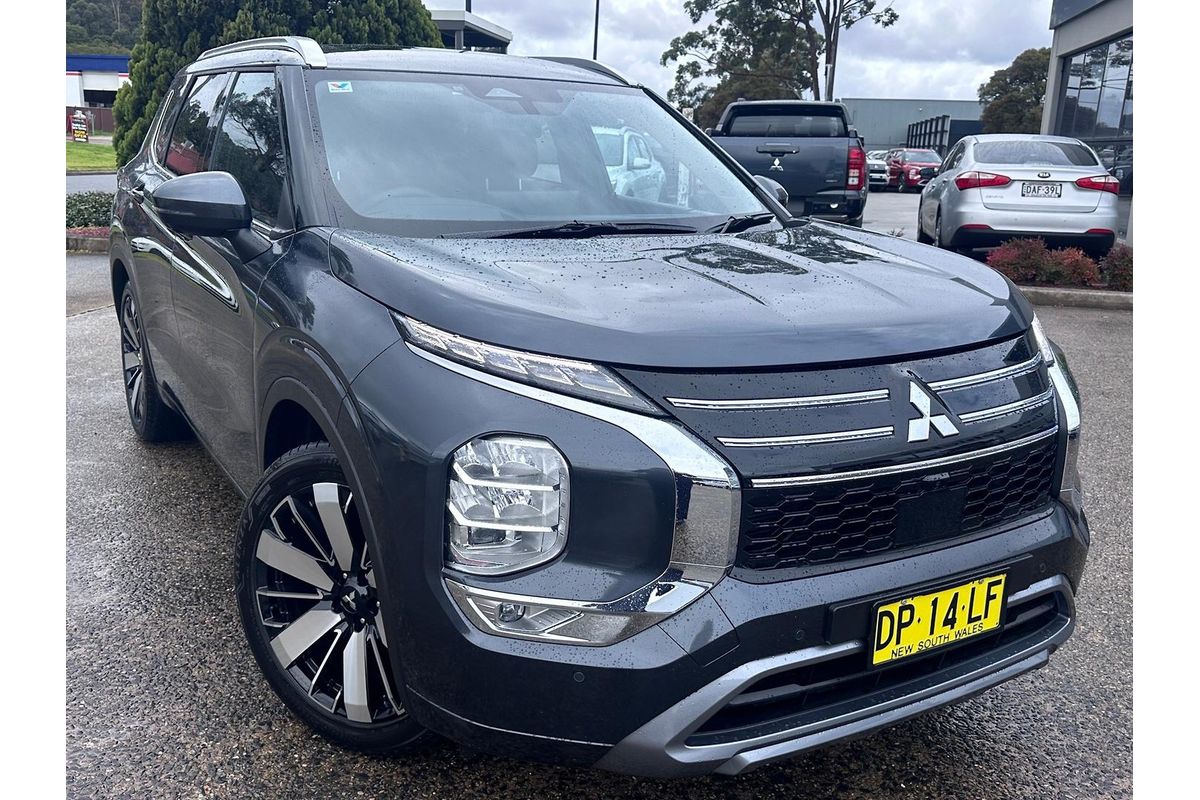 2025 Mitsubishi Outlander Exceed ZM