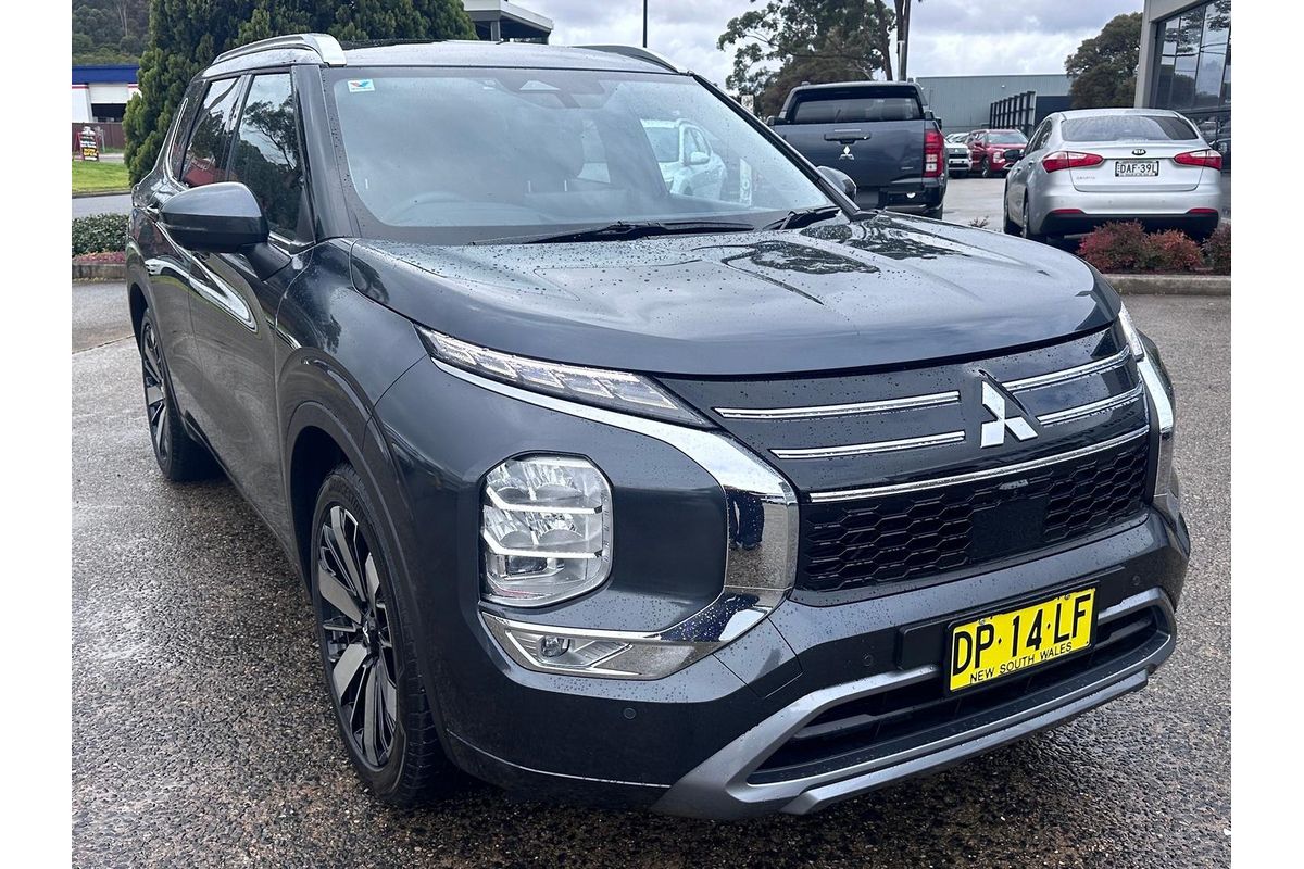 2025 Mitsubishi Outlander Exceed ZM