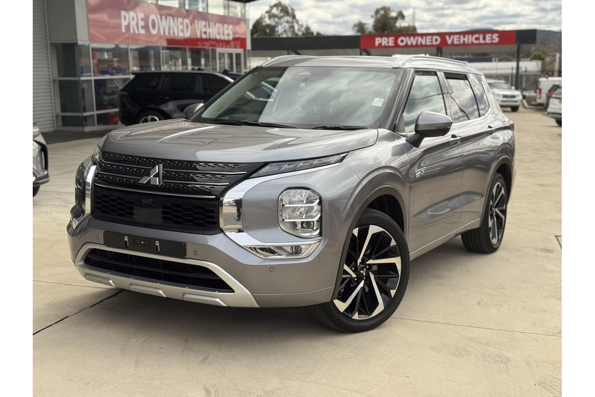 2023 Mitsubishi Outlander PHEV Exceed ZM