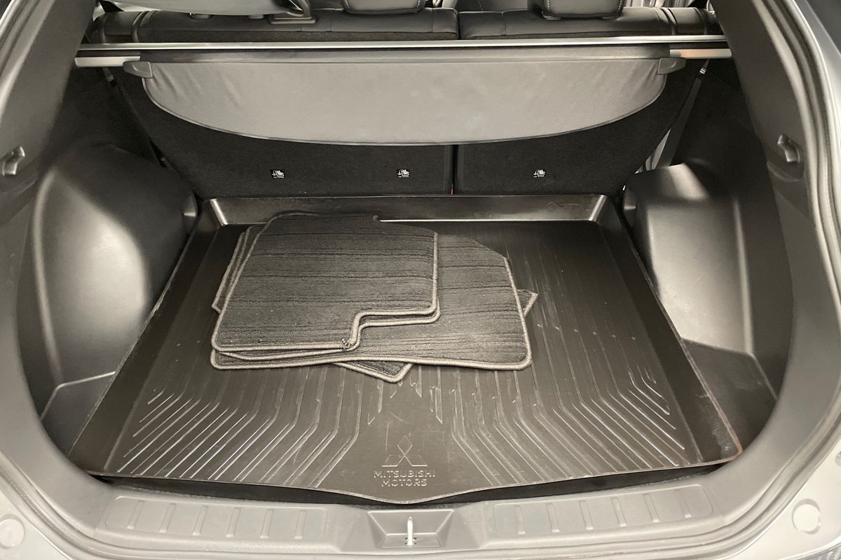2023 Mitsubishi Eclipse Cross Exceed YB