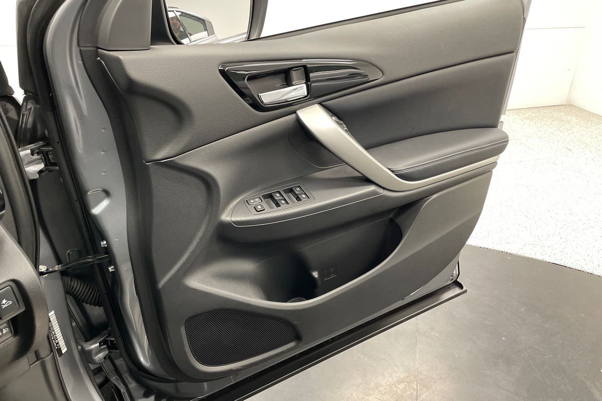 2023 Mitsubishi Eclipse Cross Exceed YB