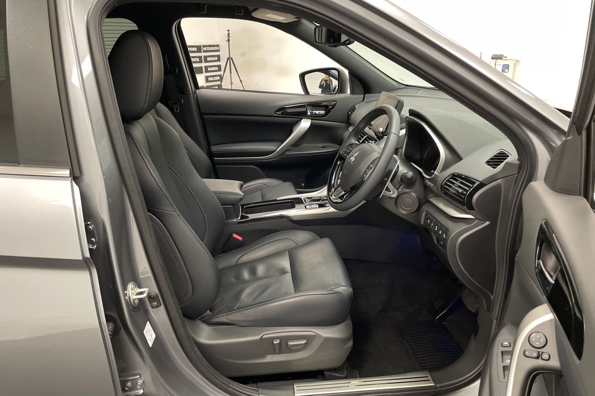 2023 Mitsubishi Eclipse Cross Exceed YB