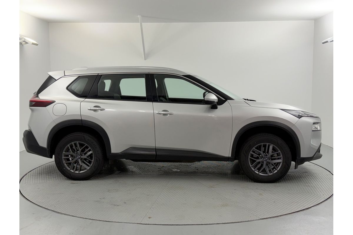 2024 Nissan X-TRAIL ST T33