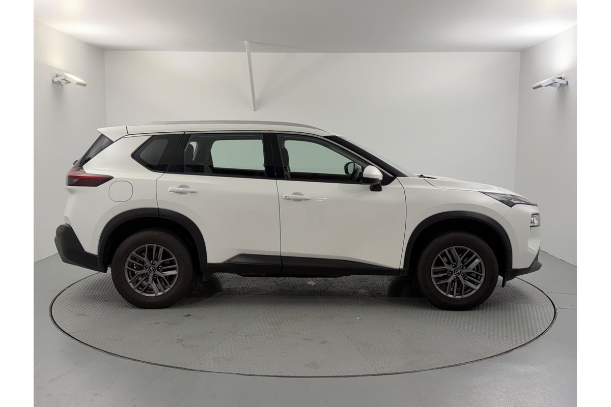 2024 Nissan X-TRAIL ST T33