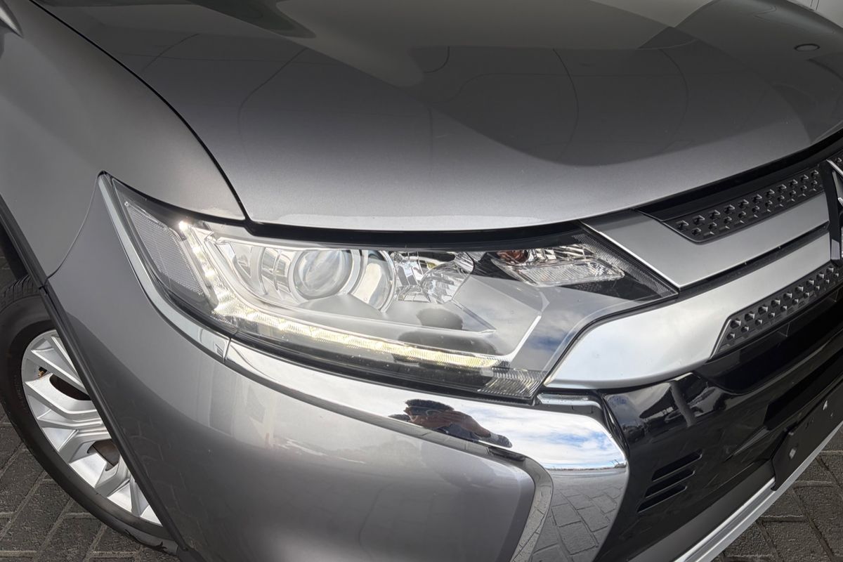 2020 Mitsubishi Outlander ES 7 SEAT (AWD) ZL MY20