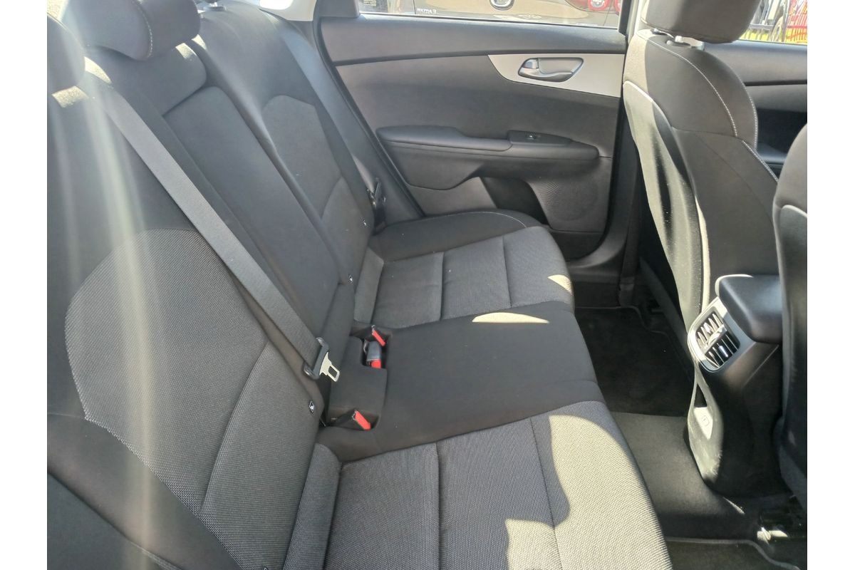 2021 Kia Cerato S BD image 14