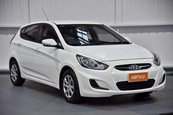 2013 Hyundai Accent Active RB2