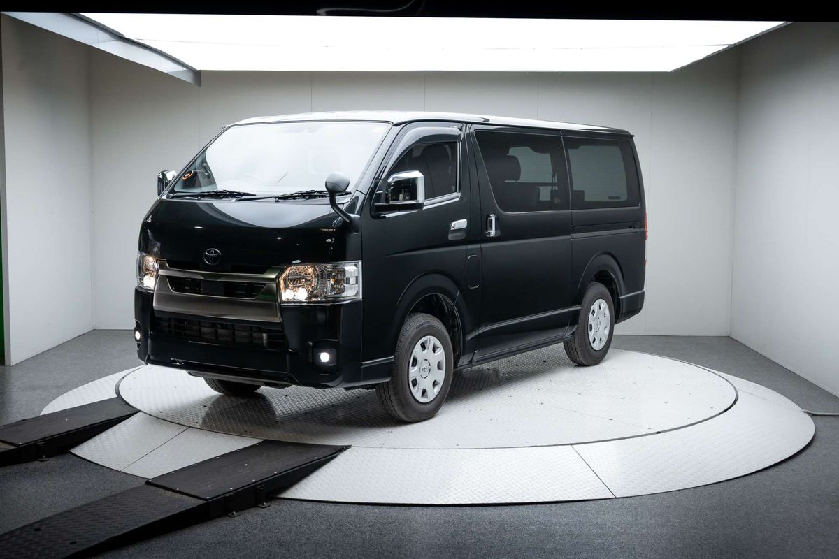 2025 Toyota Hiace Commuter GL GDH322R ELWB High Roof
