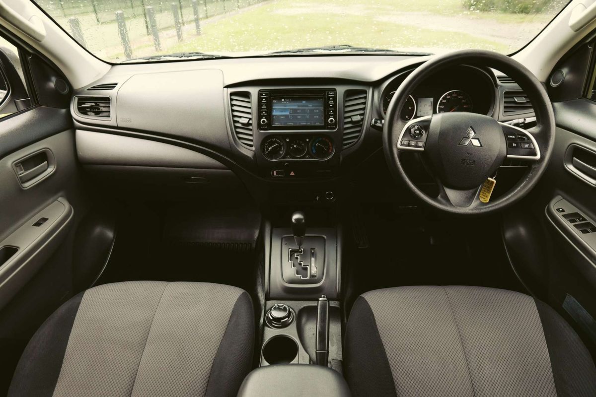2018 Mitsubishi Triton GLX MQ 4X4 image 10