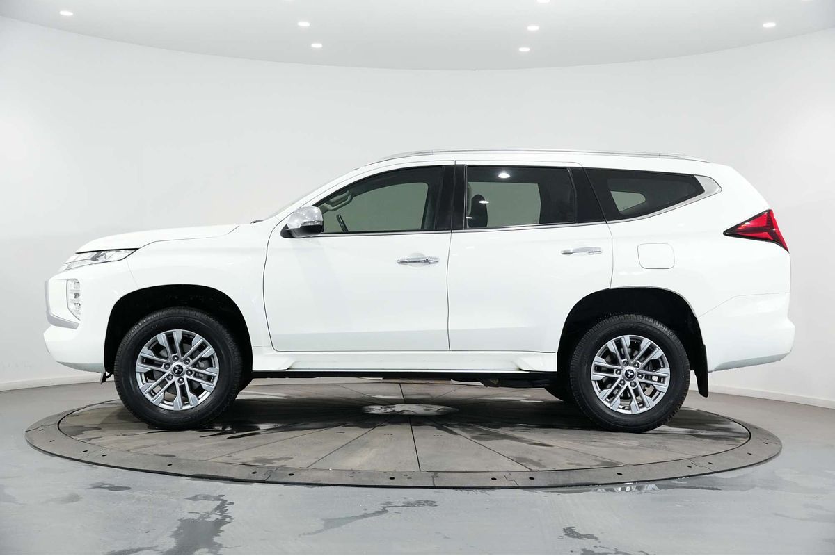 2022 Mitsubishi Pajero Sport GLX QF