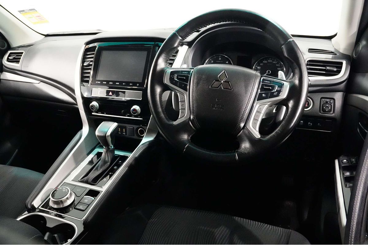 2022 Mitsubishi Pajero Sport GLX QF