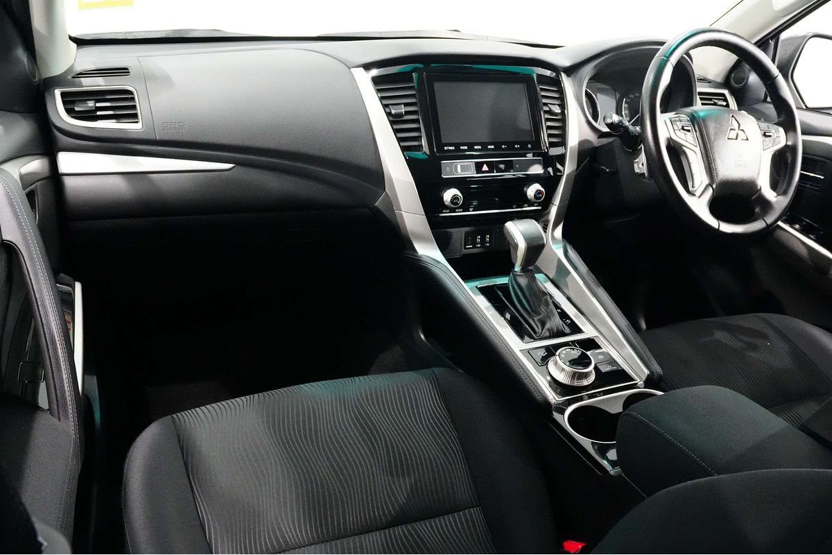 2022 Mitsubishi Pajero Sport GLX QF