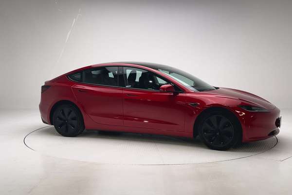 2024 Tesla Model 3 Long Range thumb-8