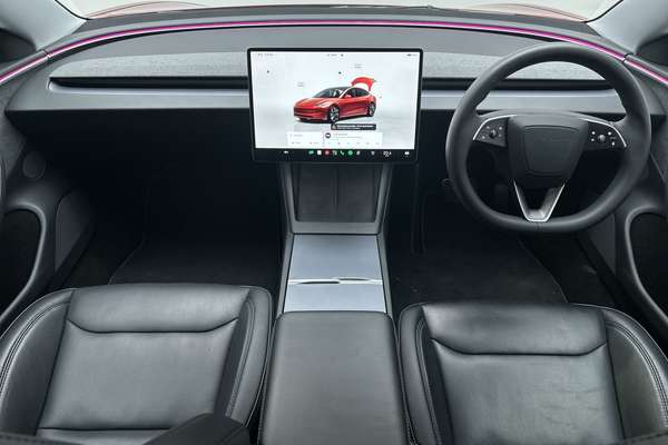 2024 Tesla Model 3 Long Range thumb-19
