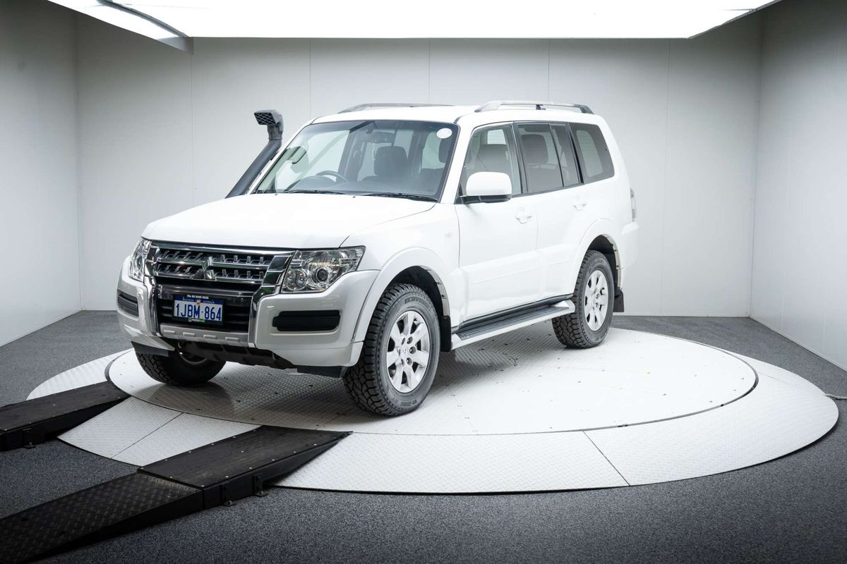 2016 Mitsubishi Pajero GLX NX