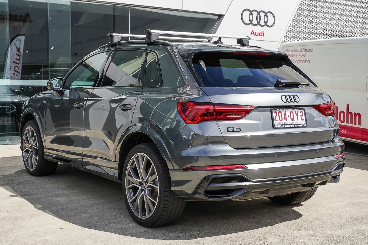 2022 Audi Q3 40 TFSI S line F3