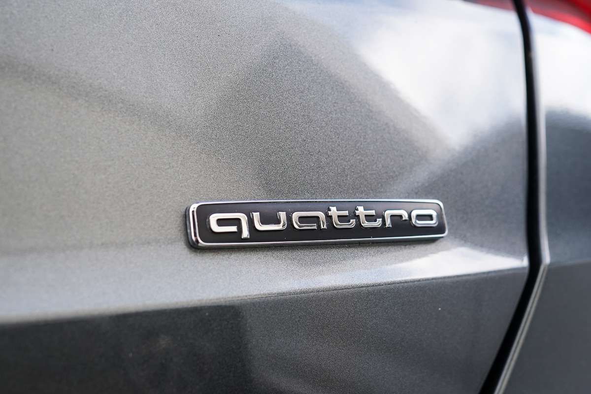 2022 Audi Q3 40 TFSI S line F3