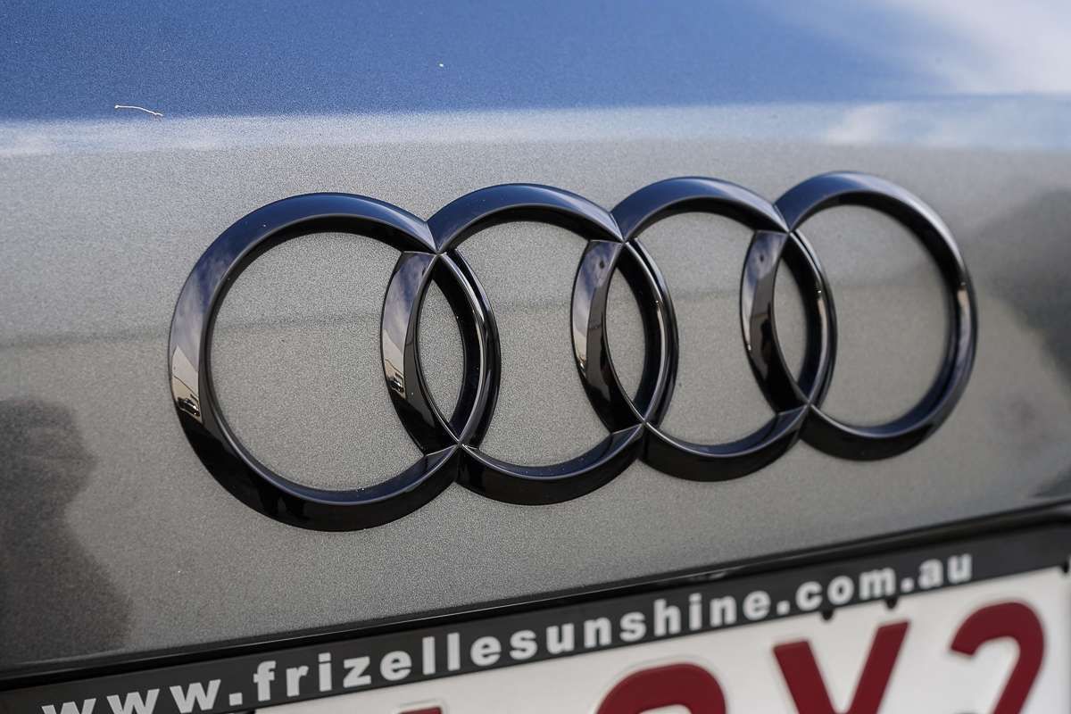 2022 Audi Q3 40 TFSI S line F3