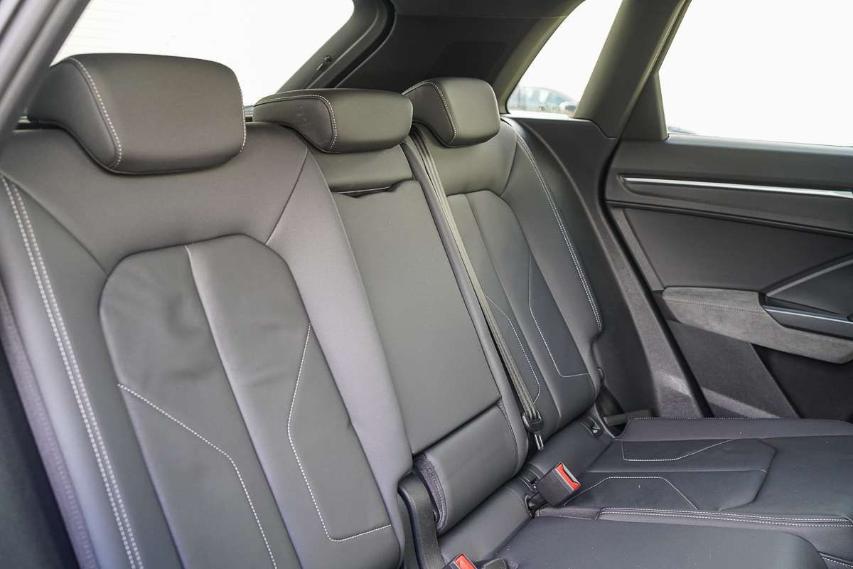2022 Audi Q3 40 TFSI S line F3