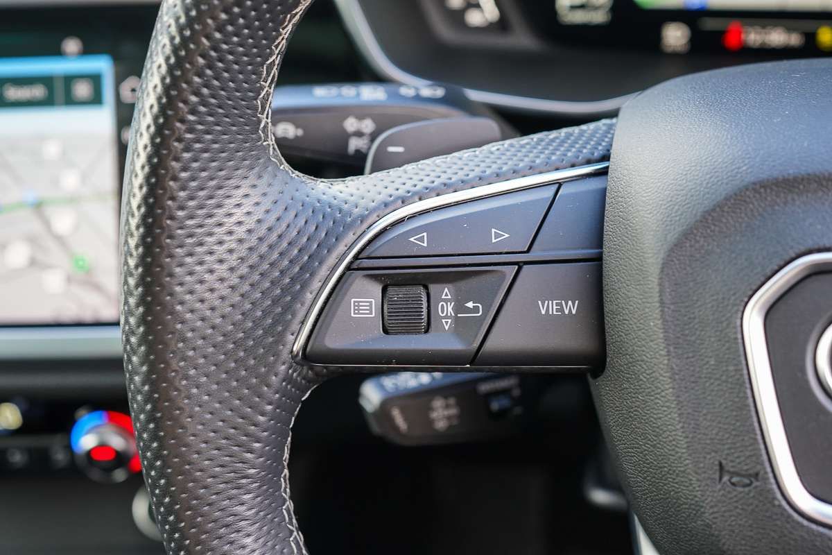 2022 Audi Q3 40 TFSI S line F3