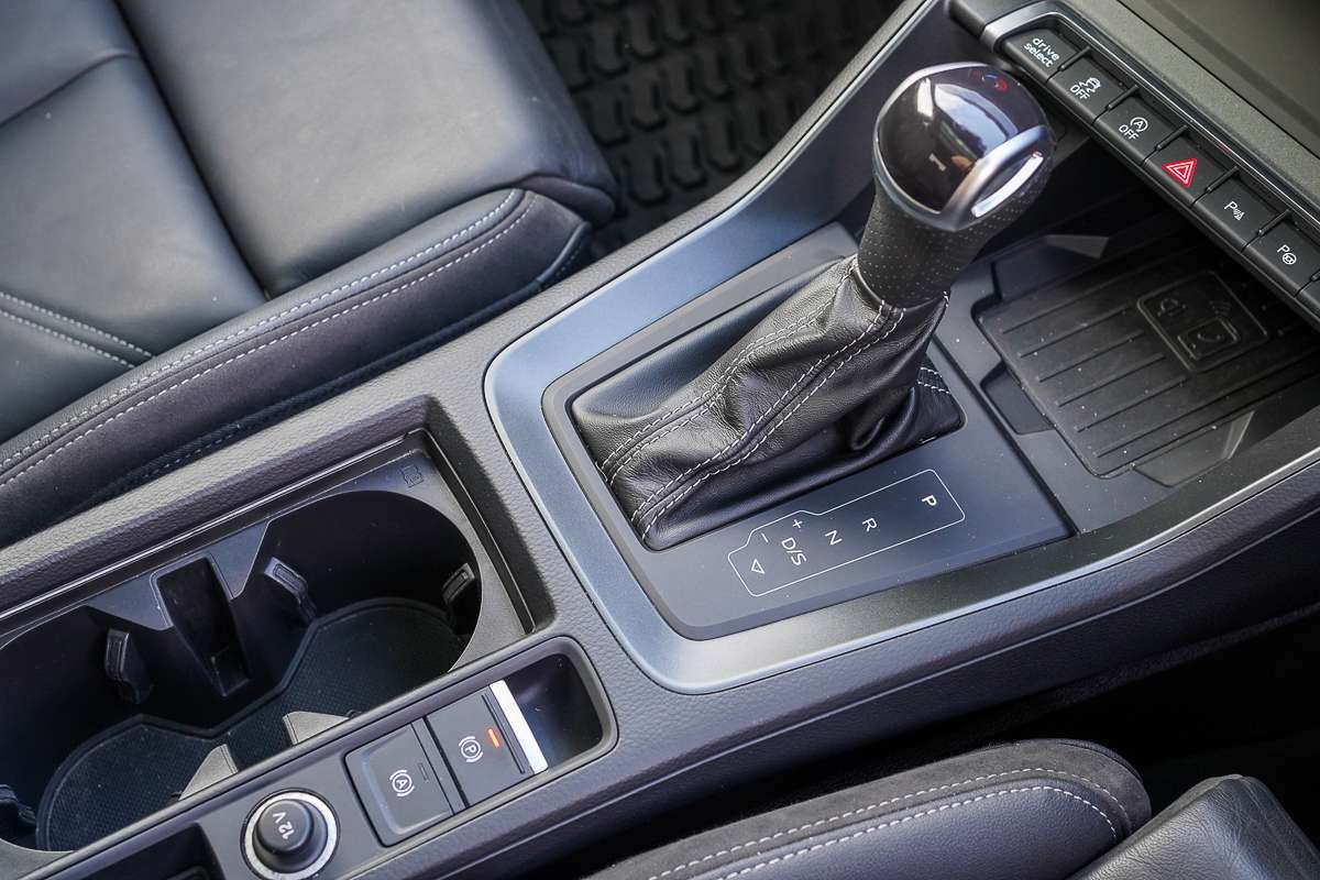 2022 Audi Q3 40 TFSI S line F3