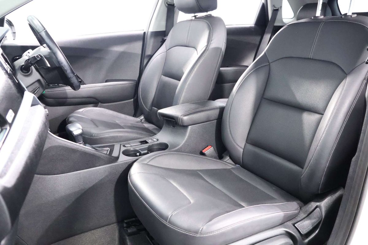 2021 Kia Niro Hybrid Sport DE