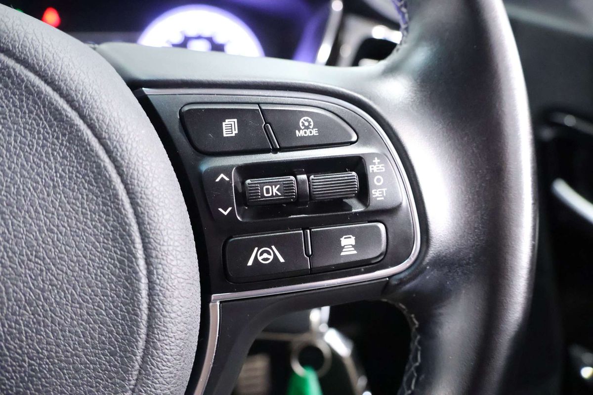 2021 Kia Niro Hybrid Sport DE