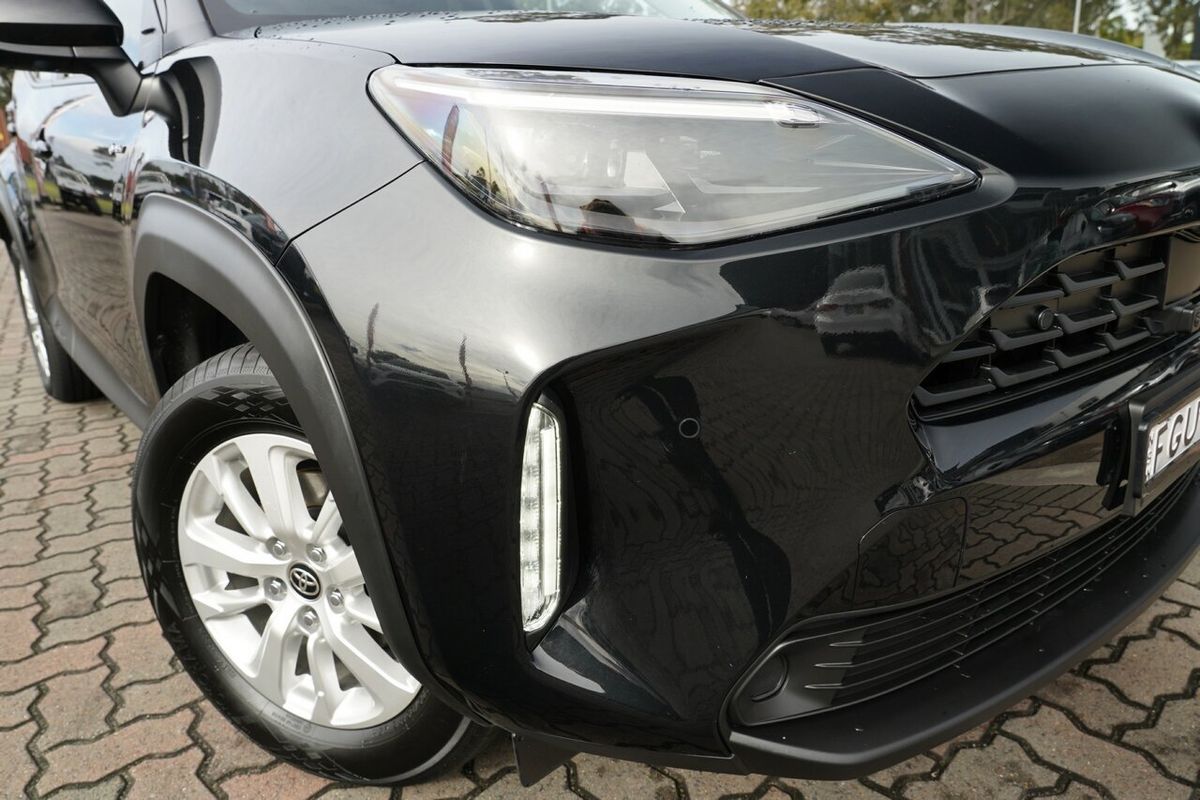 2024 Toyota Yaris Cross GXL MXPJ10R