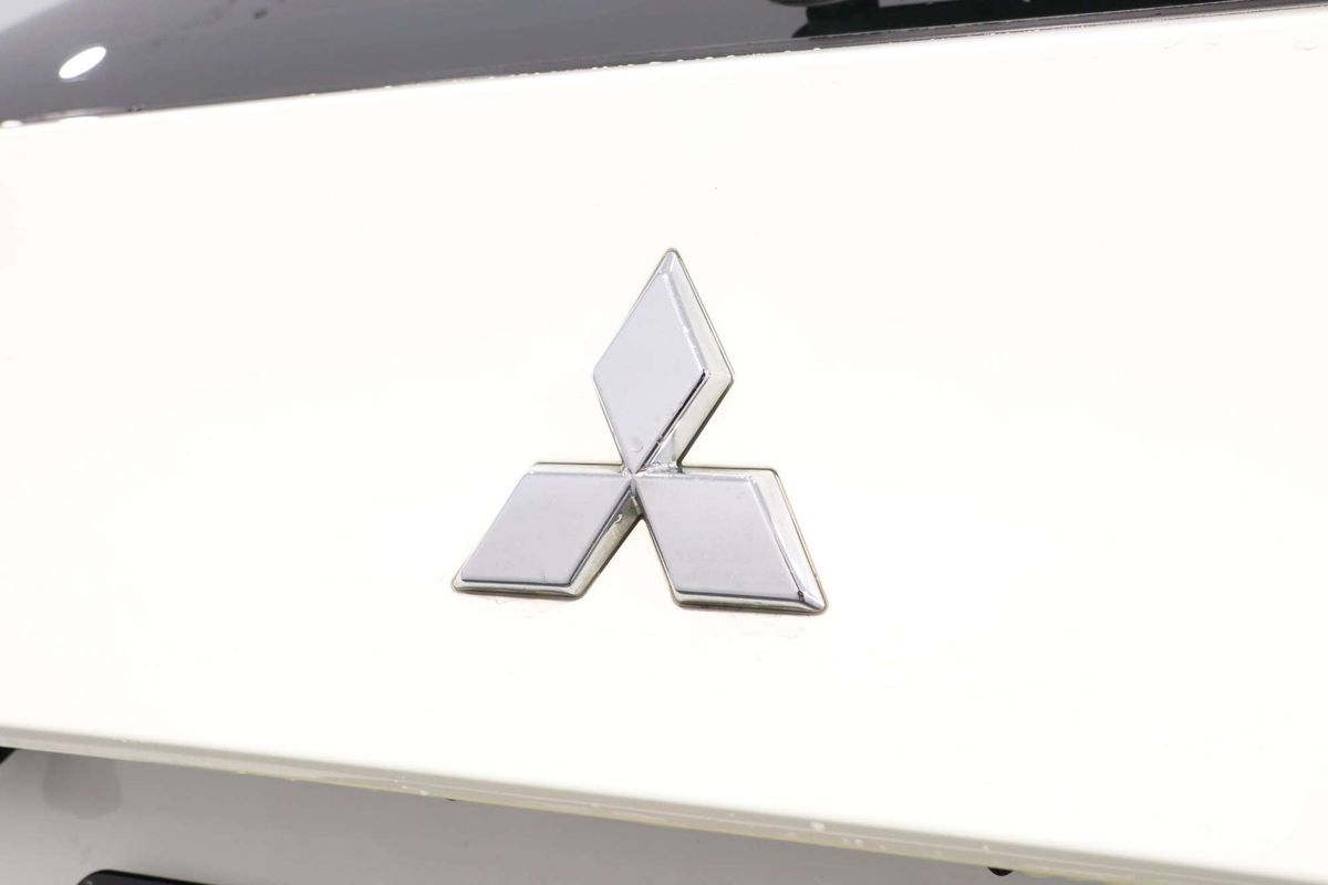 2023 Mitsubishi Outlander ES ZM