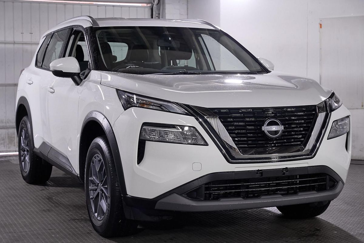 2025 Nissan X-TRAIL ST T33
