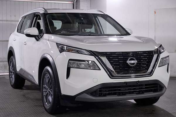 2025 Nissan X-TRAIL ST T33