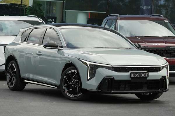 2025 Kia K4 GT-Line CL4m