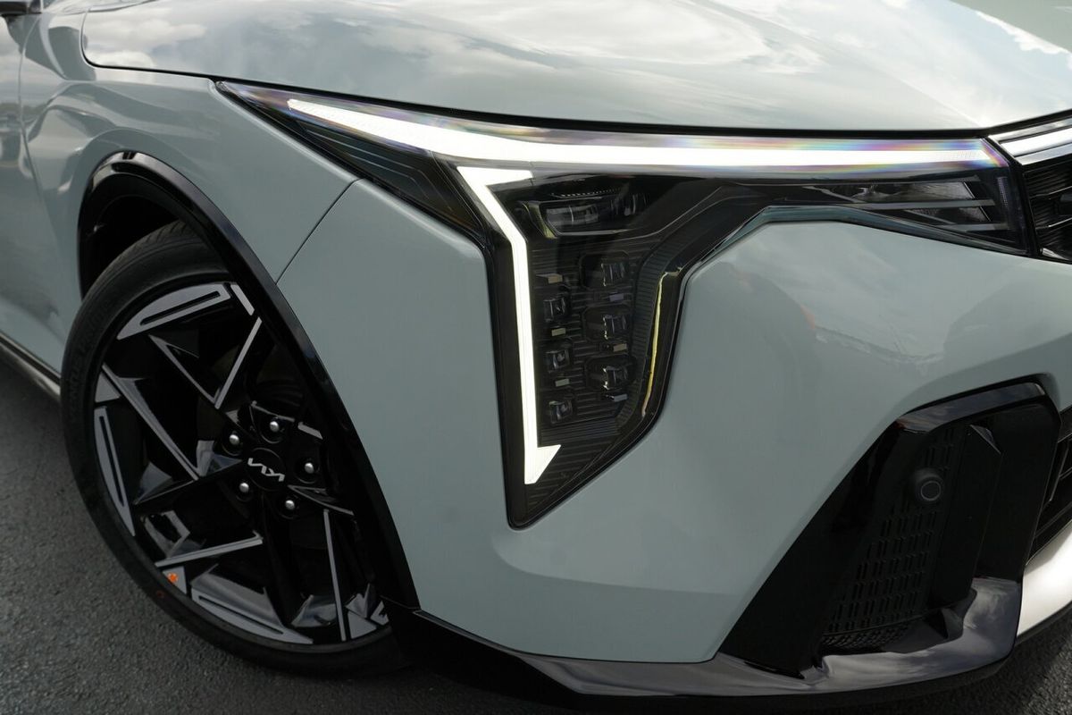 2025 Kia K4 GT-Line CL4m