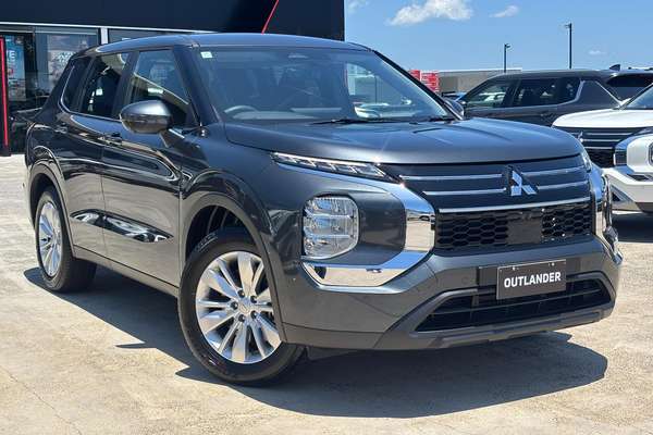 2025 Mitsubishi Outlander ES ZM