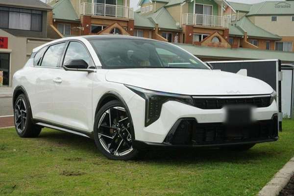 2026 Kia K4 GT-Line CL4m
