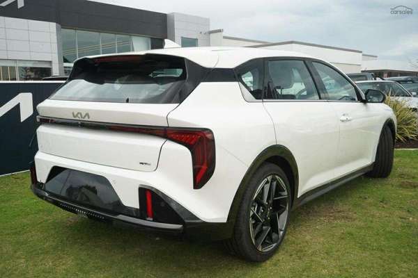 2026 Kia K4 GT-Line CL4m