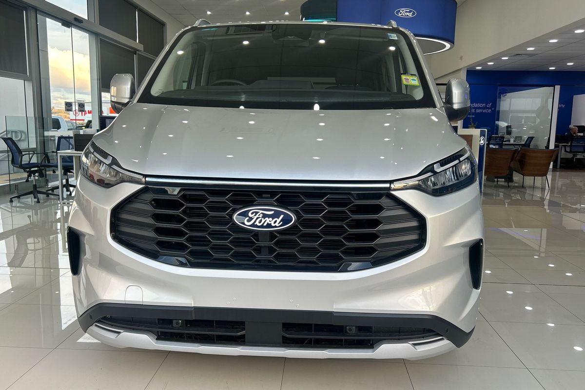 2025 Ford Tourneo Active AV SWB