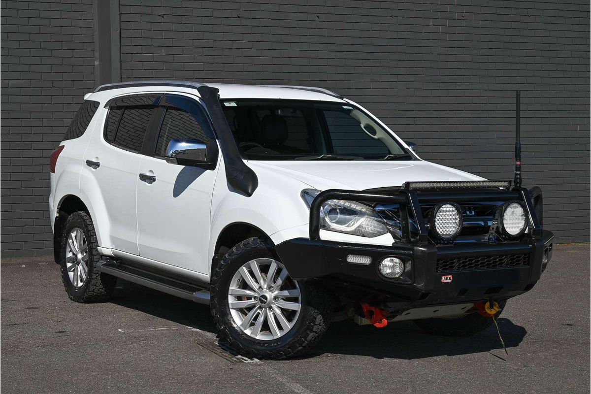 2018 Isuzu MU-X LS-T