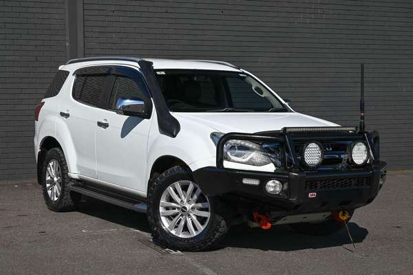 2018 Isuzu MU-X LS-T