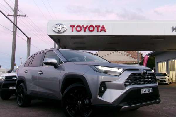2025 Toyota RAV4 Cruiser AXAH52R