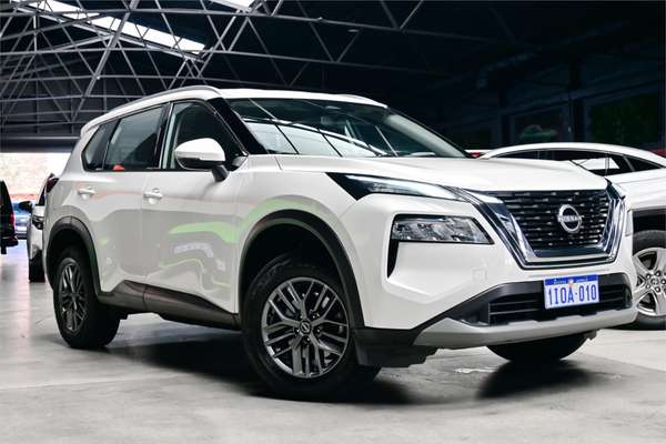 2025 Nissan X-TRAIL ST T33