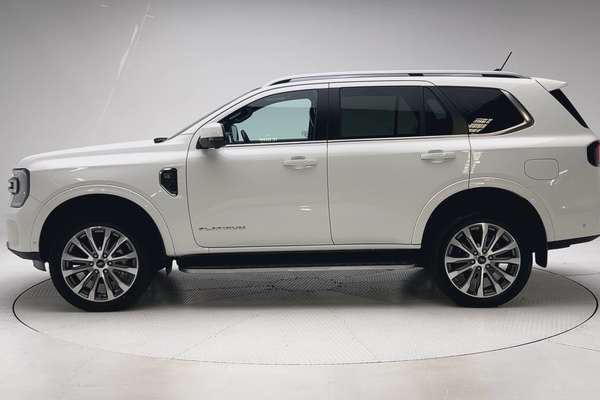 2024 Ford Everest Platinum 3.0L thumb-4