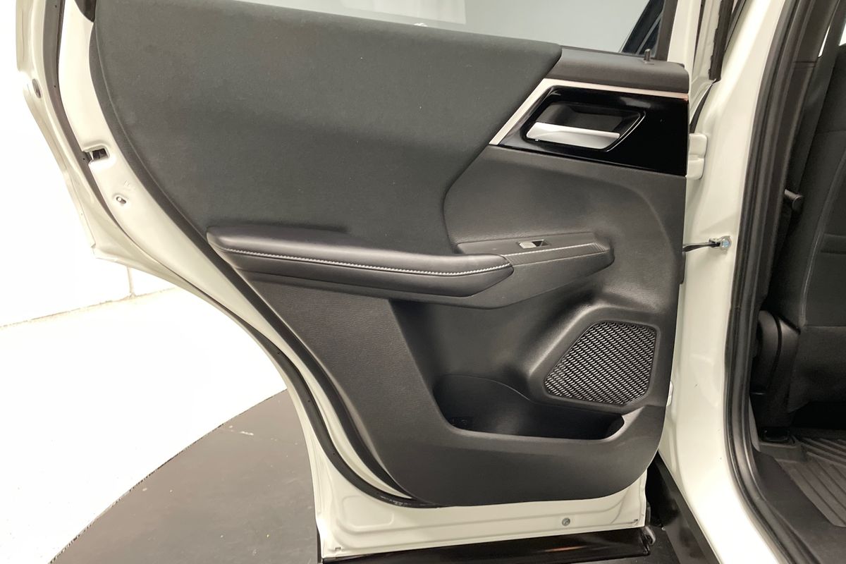 2021 Mitsubishi ZM