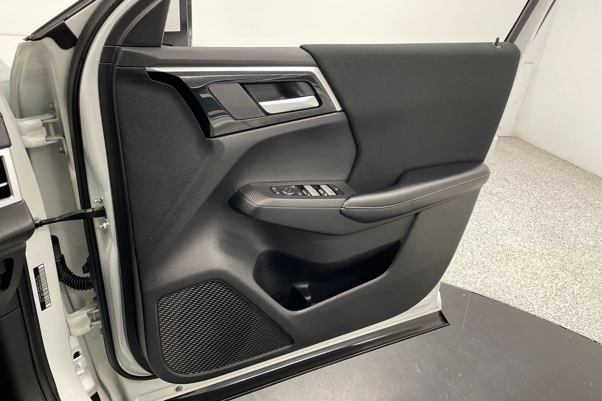 2021 Mitsubishi ZM